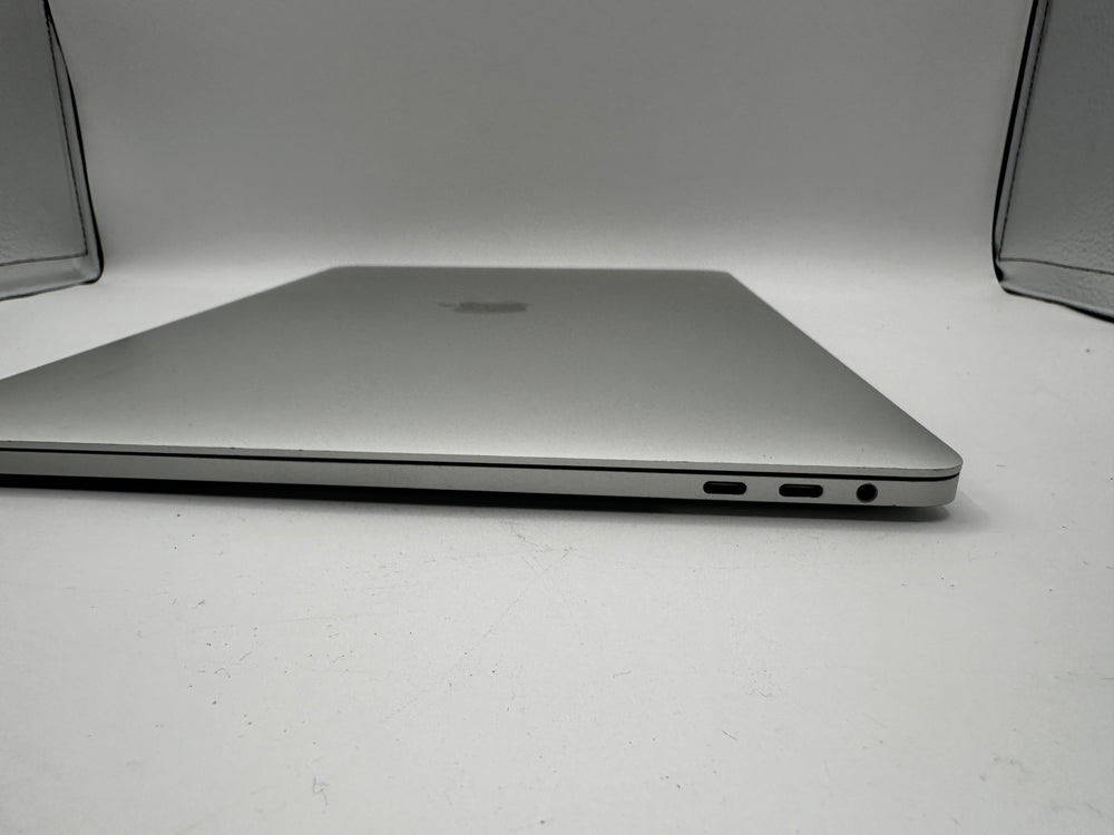 Macbook Pro 15" 2016 Core i7 16gb TouchBar Silver